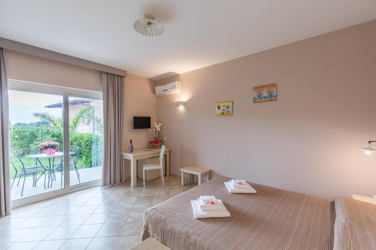 Bed and Breakfast Residenza Borgo Italico Santa Domenica  Esterno foto