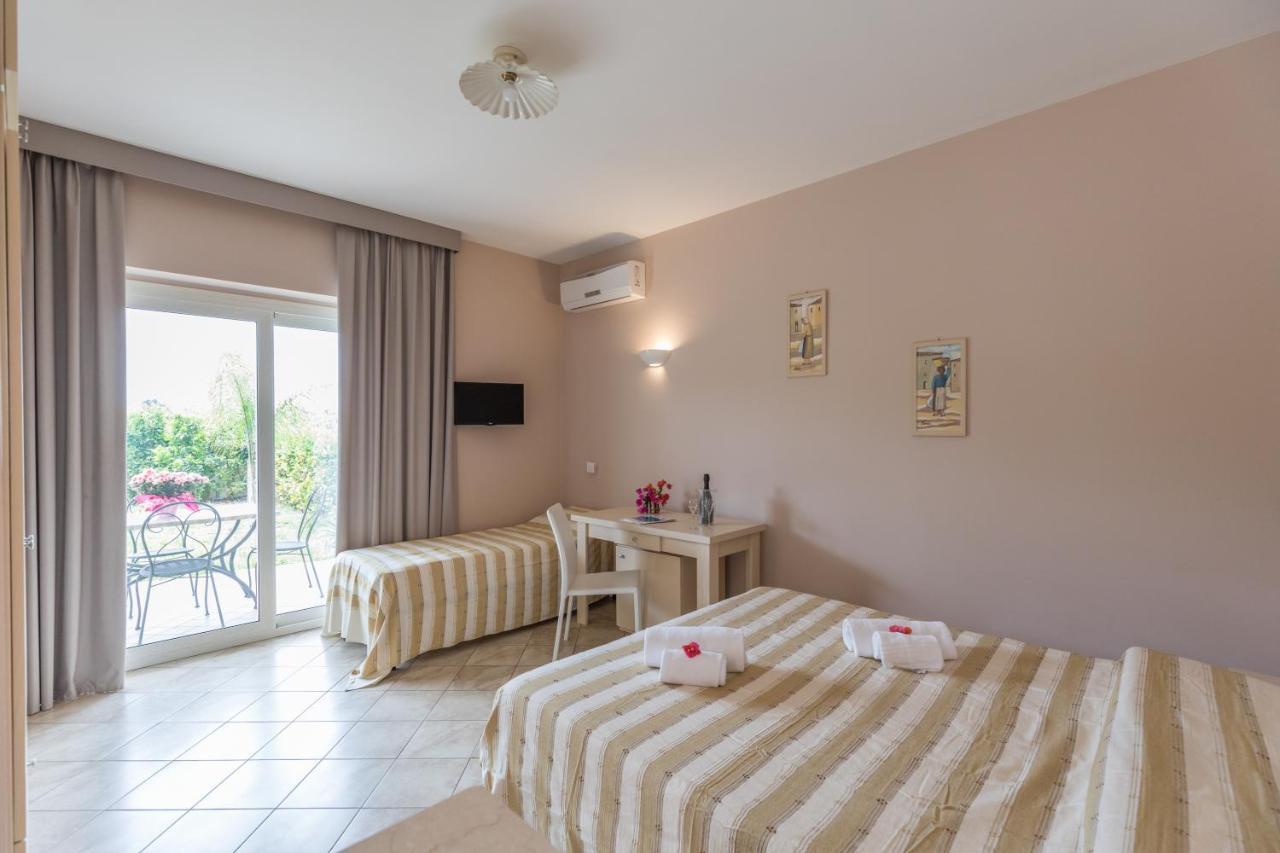 Bed and Breakfast Residenza Borgo Italico Santa Domenica  Esterno foto