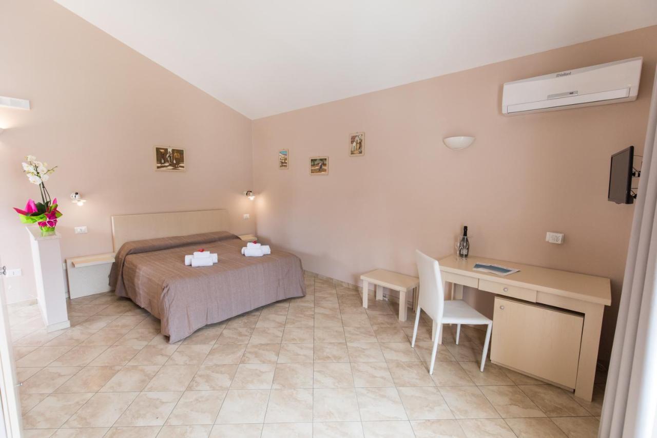 Bed and Breakfast Residenza Borgo Italico Santa Domenica  Esterno foto